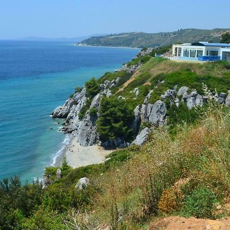Comfortable Apartment Near The Central Beach Nea Skioni Buitenkant foto