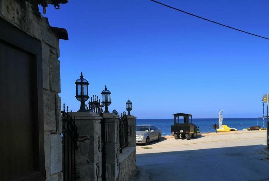 Comfortable Apartment Near The Central Beach Nea Skioni Buitenkant foto