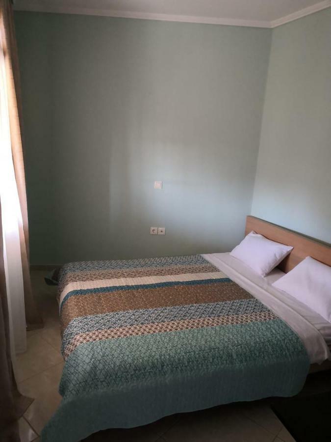 Comfortable Apartment Near The Central Beach Nea Skioni Buitenkant foto
