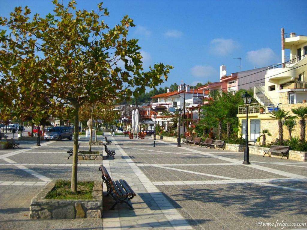 Comfortable Apartment Near The Central Beach Nea Skioni Buitenkant foto