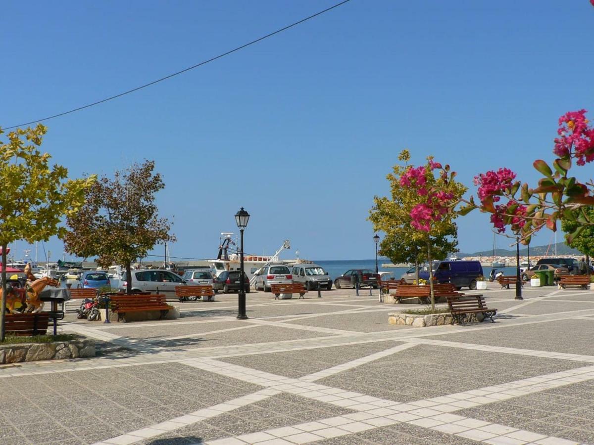 Comfortable Apartment Near The Central Beach Nea Skioni Buitenkant foto
